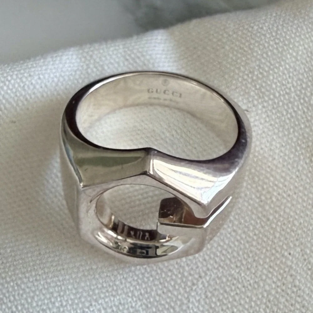 Gucci Sterling Silver Hexagon G Logo Ring Made in Italy Statement Band size 15